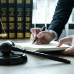 Comment faire pas à pas pour changer d’avocat en cours de procédure